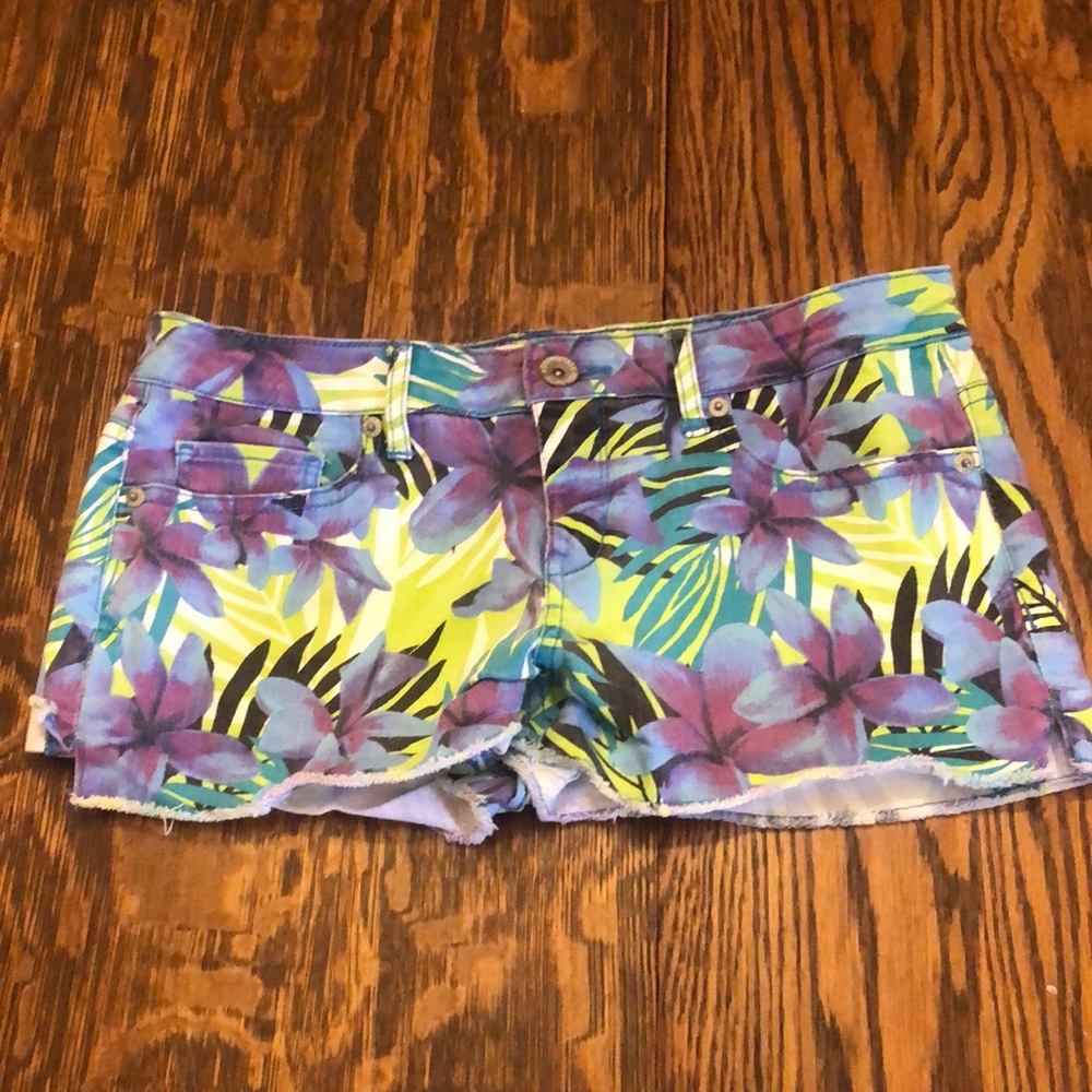 Pattern Aeropostale jean shorts